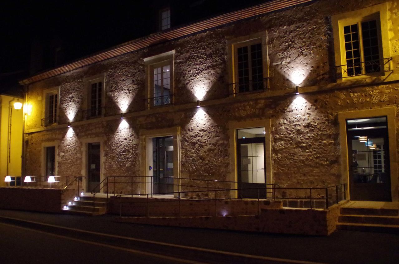 Logis - Auberge De L'Abbaye Thiron-Gardais Exteriér fotografie
